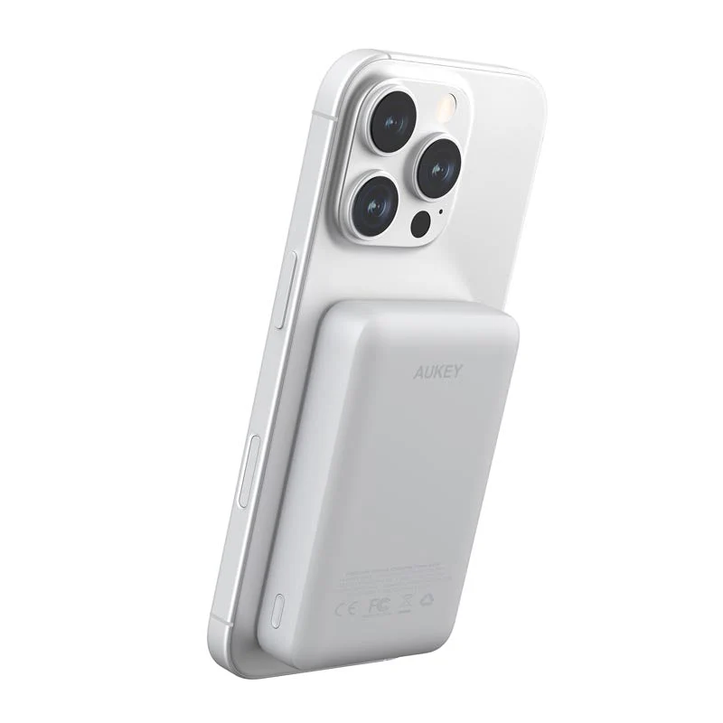Aukey PB-MS04 Magfusion Slim 10K Magnetic Wireless Power Bank (White) - Image 3