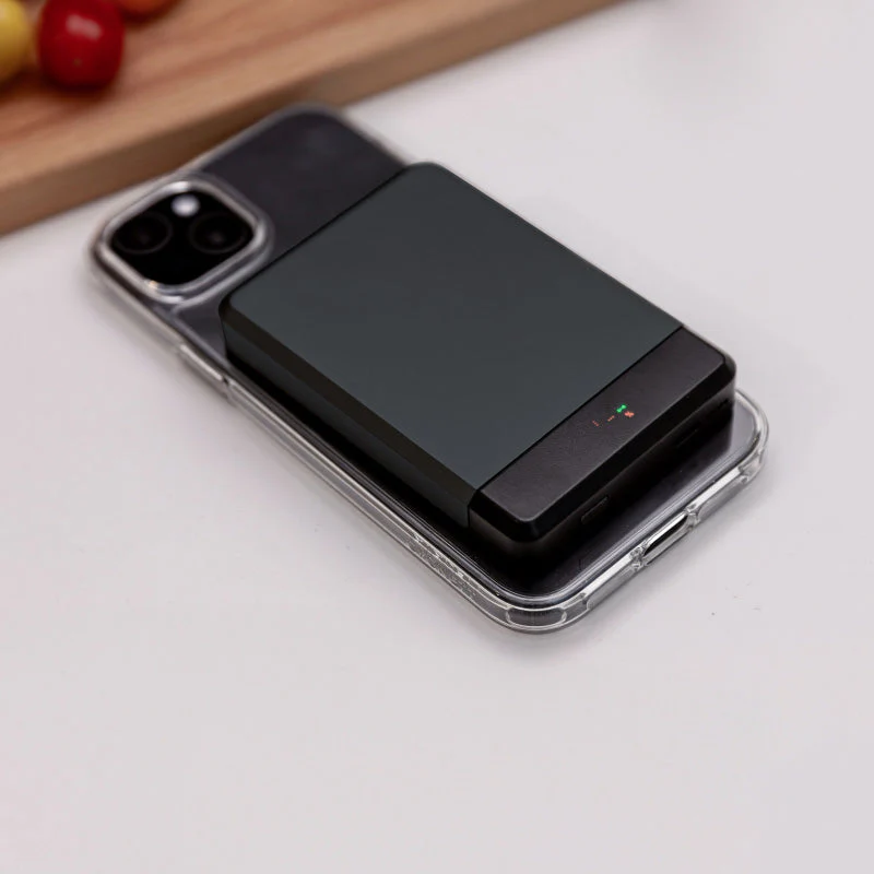 Cygnett 10K Magslim Magnetic Wireless Power Bank (Black) - Image 5