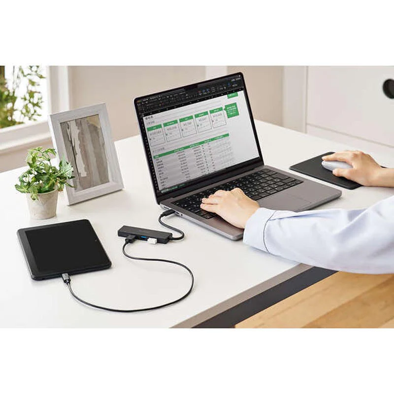 Elecom U3HC-H040PBK USB-C Hub 4 Ports 5GBPS (Black) - Image 3