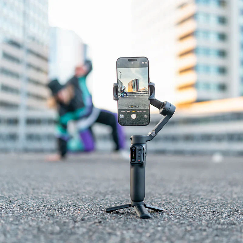 Hohem iSteady X3-Grey SE 3-Axis Travel Smartphone Gimbal - Grey - Image 3