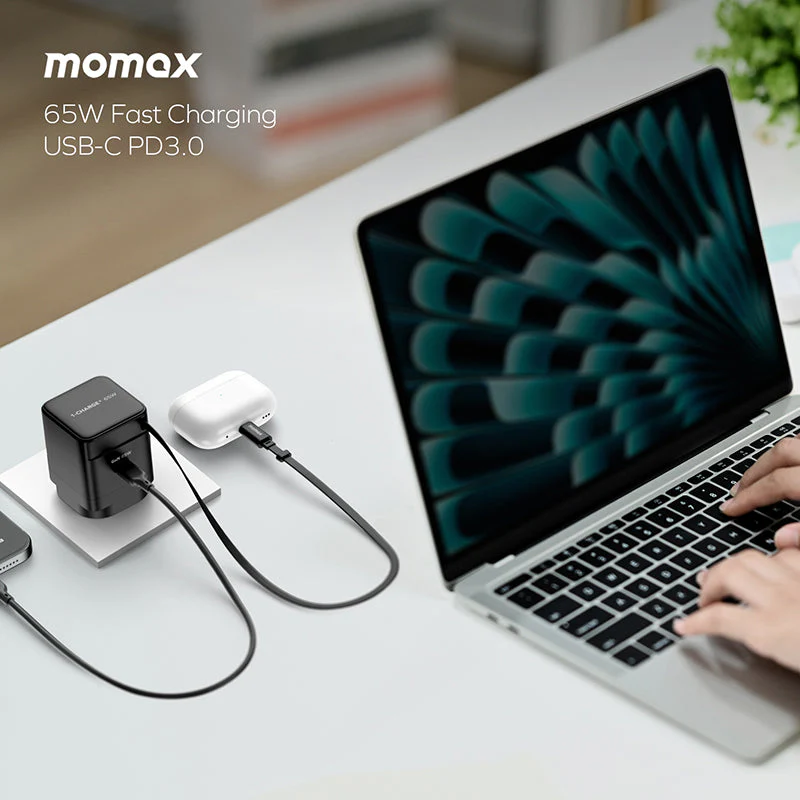 Momax UM76UKG 1-Charge+ 65W 1-Port GaN Charger with Retractable USB-C Cable - Green - Image 4