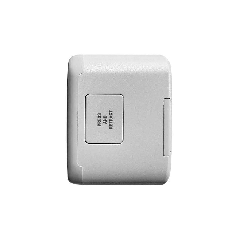 SoundTeoh TA-820 Travel Adaptor with 2A2C Quick Charger - Image 4