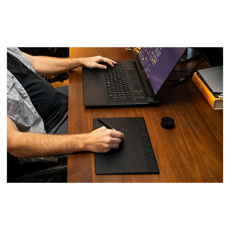 Wacom Intuos Pro Medium PTK-670-K0 - Image 4
